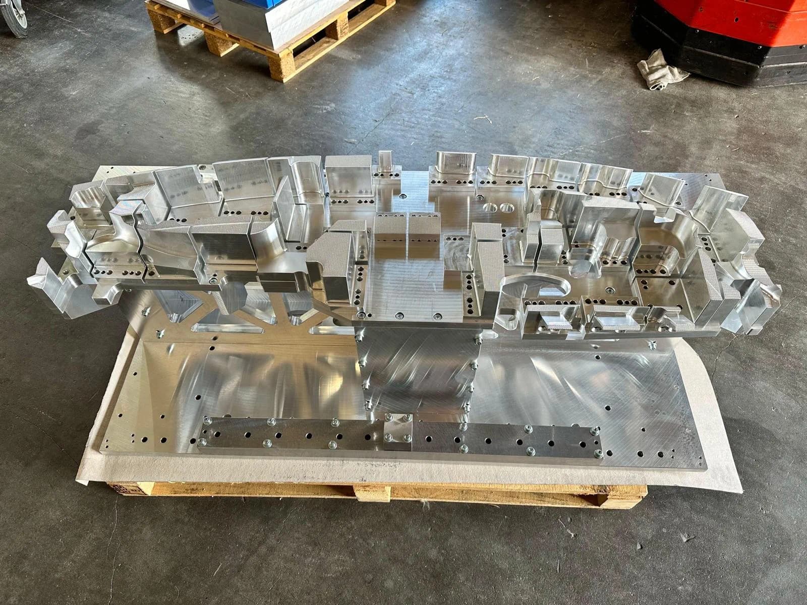 Gefertigte Konstruktion aus Aluminium